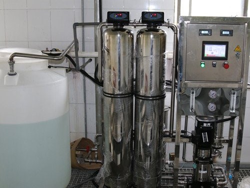 一套小型纯水设备-无锡天鹏冠豪食品有限公司