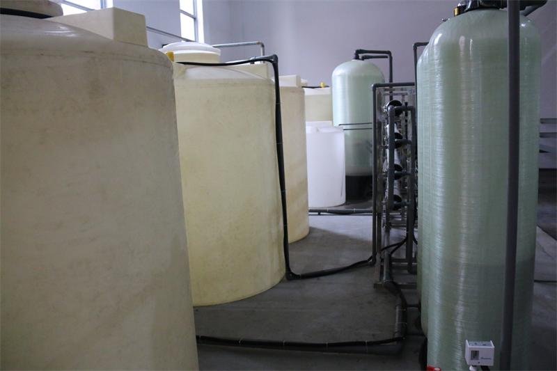 昆山市彩印厂二期10吨软化水设备一备一用(图1) 2.jpg