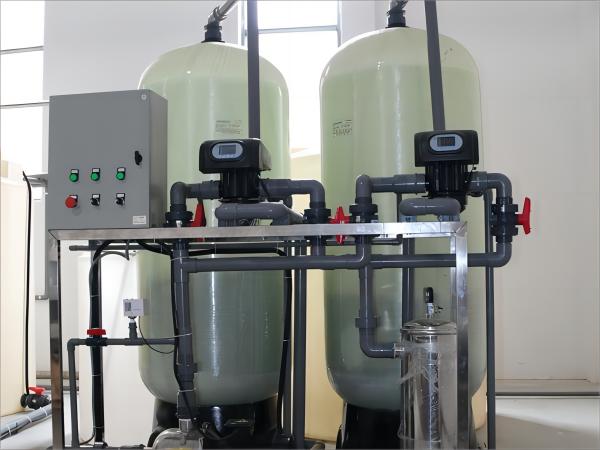 昆山市彩印厂二期10吨软化水设备一备一用