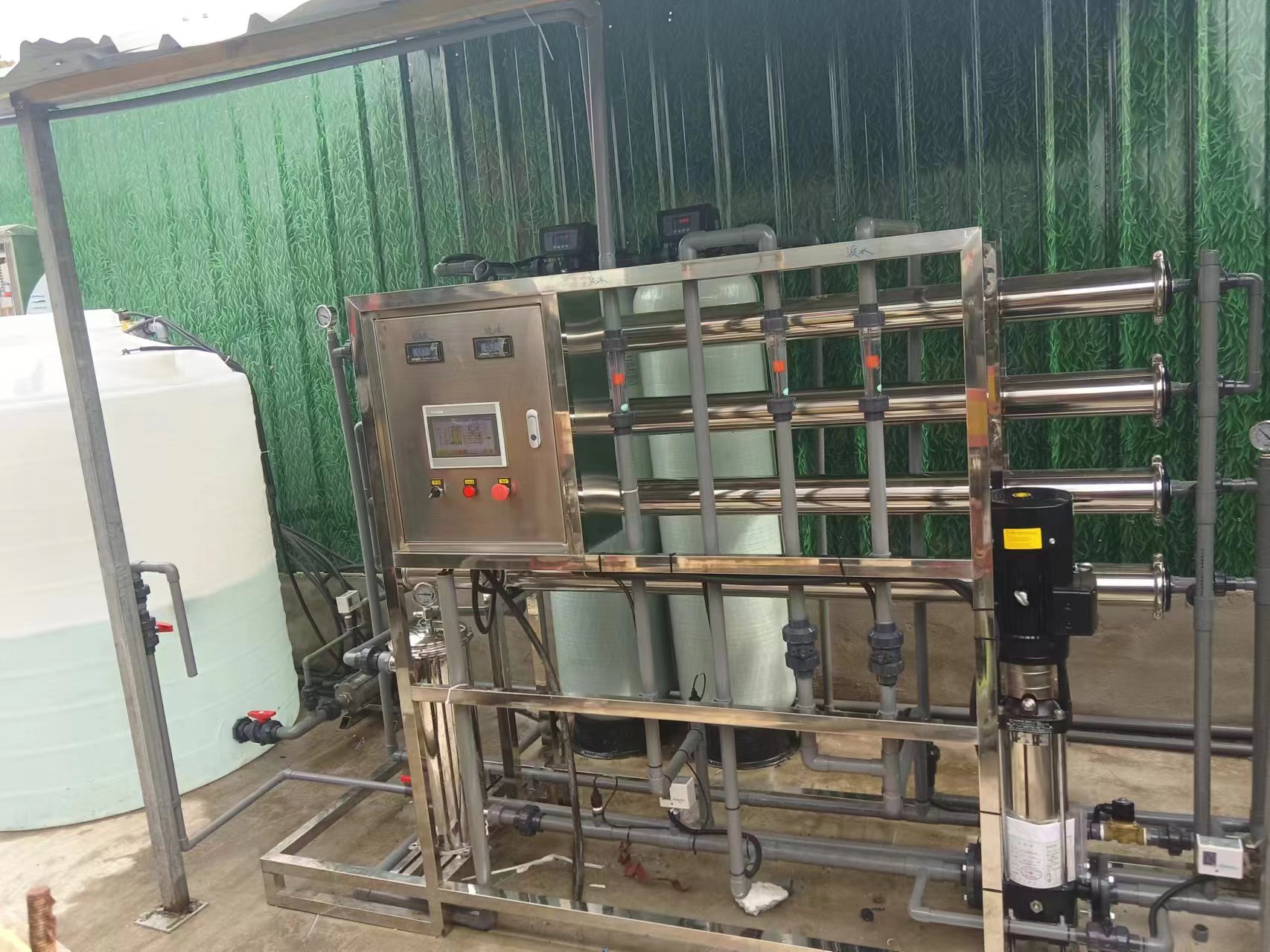 2吨纯水设备2.jpg